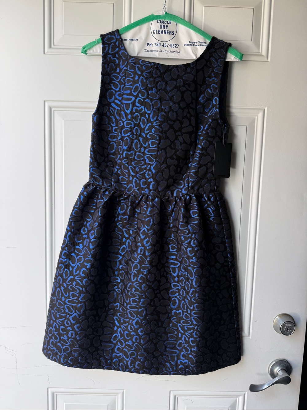Minimum Black and Blue Patterned Sleeveless Party Dress